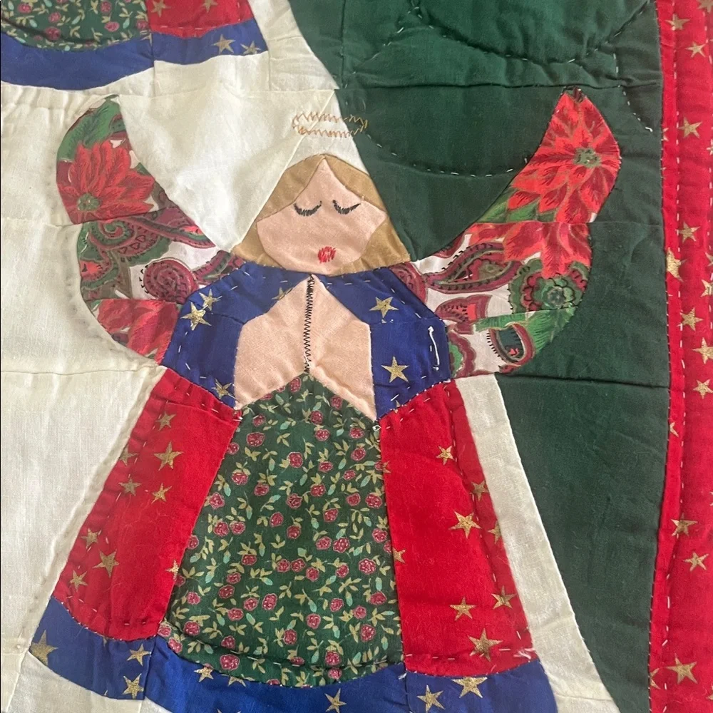 HANDMADE Angel Praying Choir Festive QUILT Scalloped Edges HOLIDAY CHRISTMAS Tre
